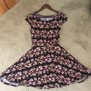 Basic Floral Dress 👗